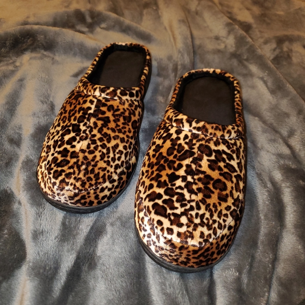 Leopard Print Memory Foam Slippers - image 1